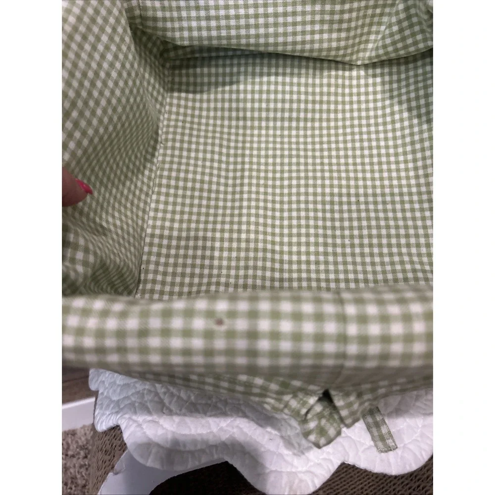 POTTERY BARN KIDS White Sabrina Basket with Liner Green‎ Gingham Plaid Checker